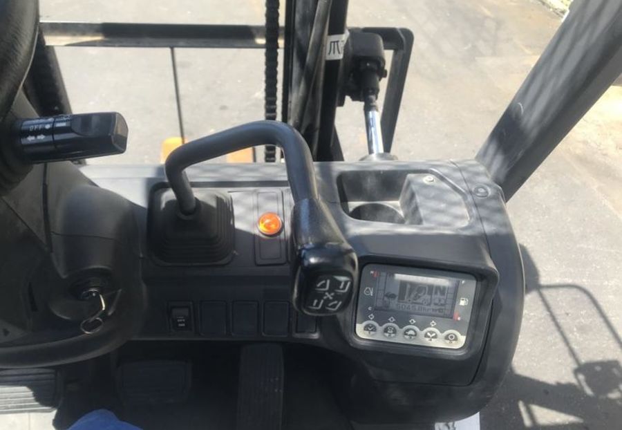 Продам Nissan FG напрацювання 5045 мотогодин 2018 года в Хмельницком