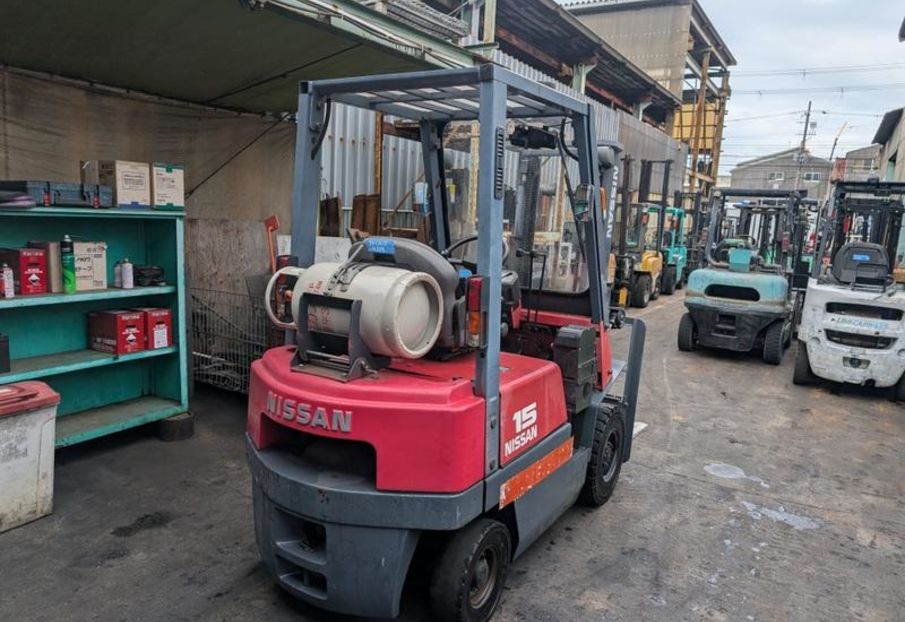 Продам Nissan FG з напрацюванням 3757 мотогодин 2000 года в Львове