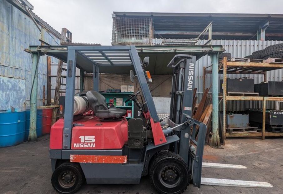 Продам Nissan FG з напрацюванням 3757 мотогодин 2000 года в Львове