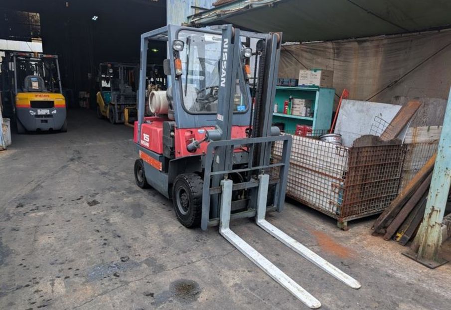 Продам Nissan FG з напрацюванням 3757 мотогодин 2000 года в Львове