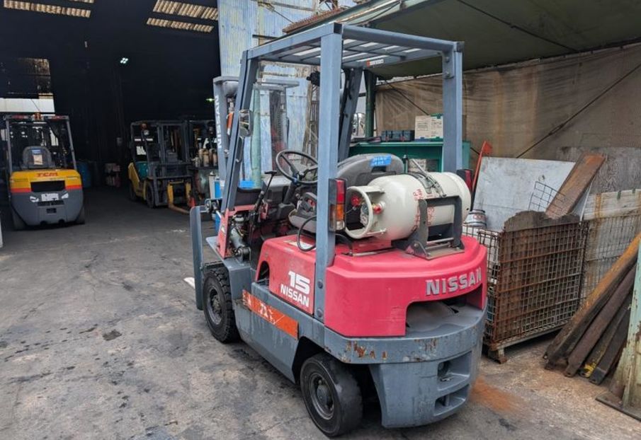 Продам Nissan FG з напрацюванням 3757 мотогодин 2000 года в Львове