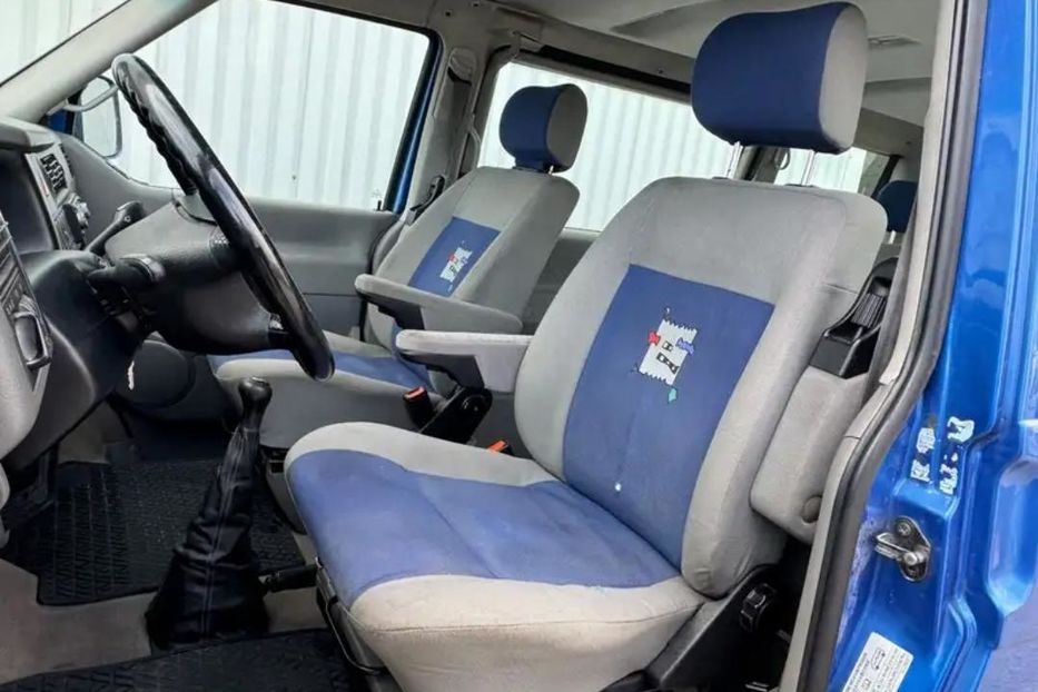 Продам Volkswagen T4 (Transporter) пасс. 2002 года в Днепре