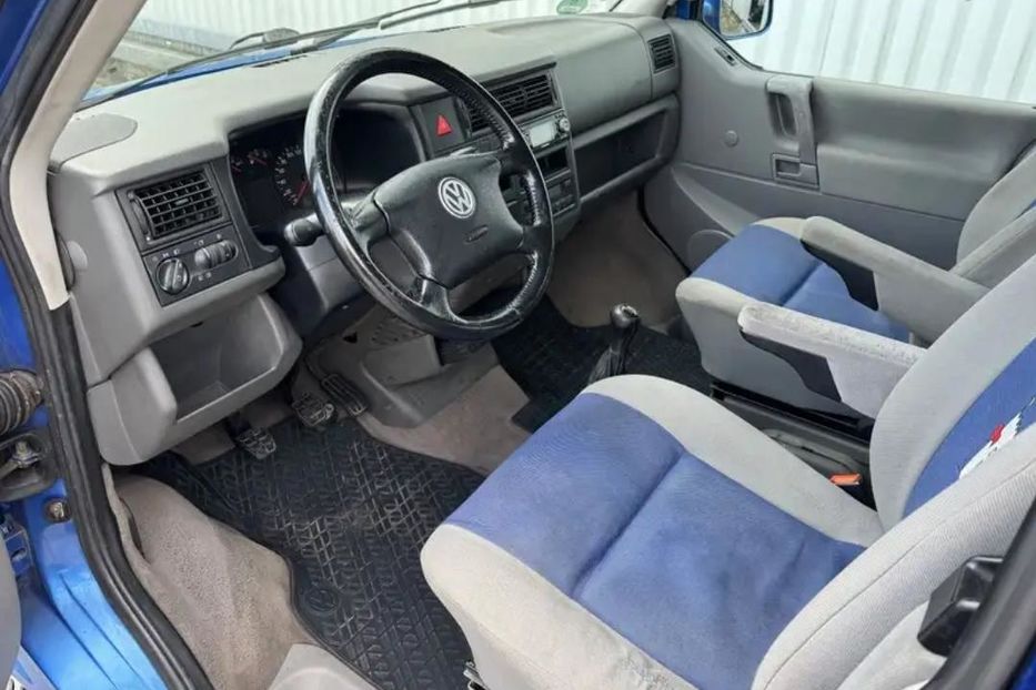 Продам Volkswagen T4 (Transporter) пасс. 2002 года в Днепре