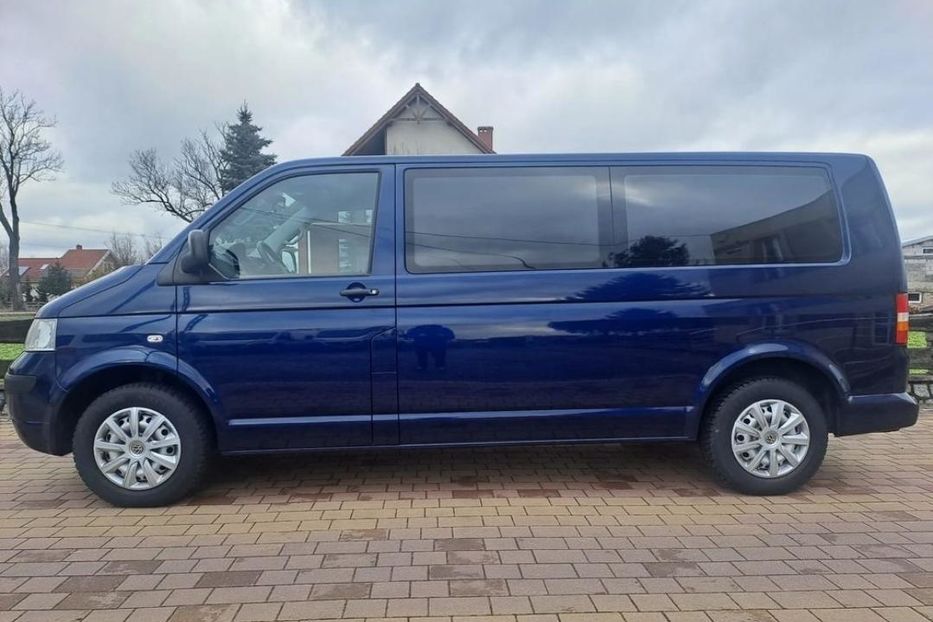 Продам Volkswagen T5 (Transporter) пасс. 2005 года в Сумах