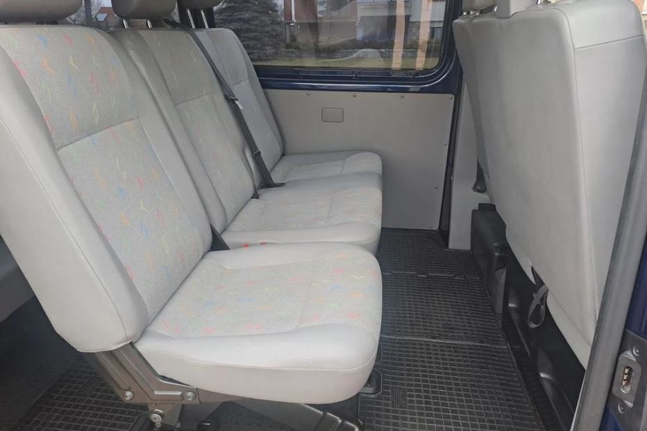 Продам Volkswagen T5 (Transporter) пасс. 2005 года в Сумах