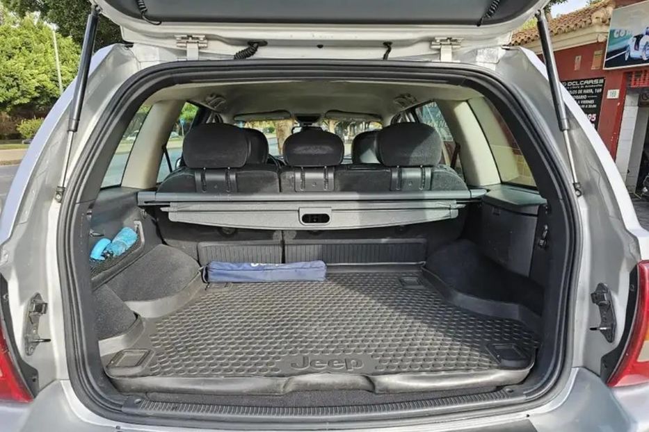 Продам Jeep Grand Cherokee 2003 года в г. Изюм, Харьковская область