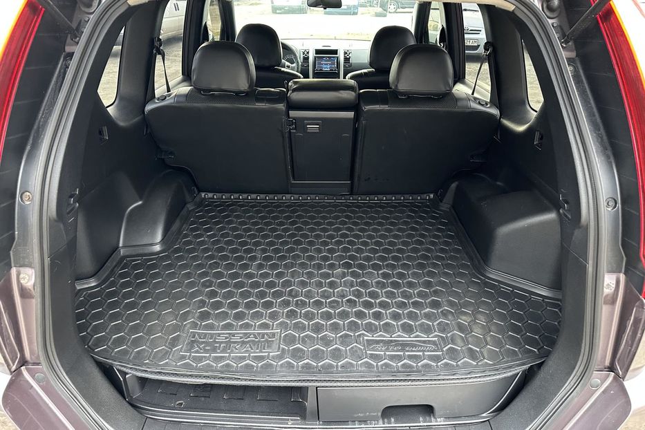 Продам Nissan X-Trail 4WD 2.5 AT 2012 года в Киеве