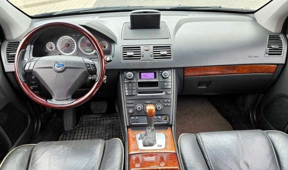 Продам Volvo XC90 2010 года в Сумах