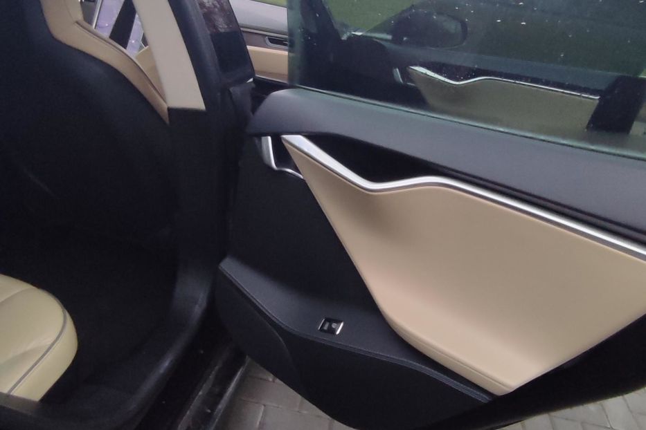Продам Tesla Model S Р85D 2015 года в Житомире