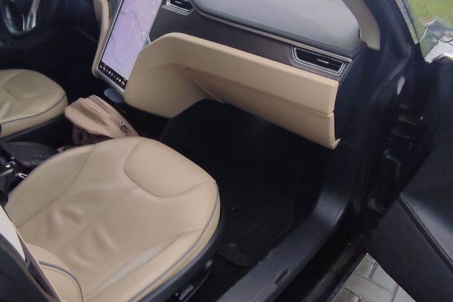 Продам Tesla Model S Р85D 2015 года в Житомире