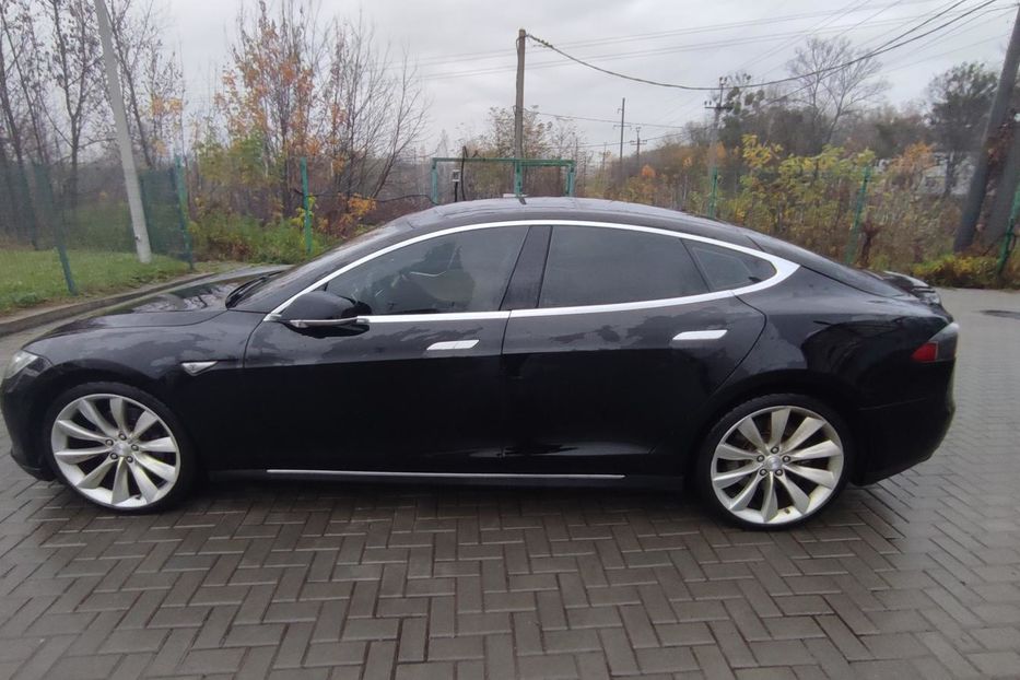 Продам Tesla Model S Р85D 2015 года в Житомире