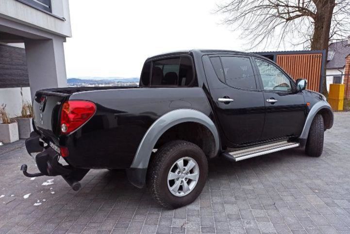 Продам Mitsubishi L 200 2008 года в Киеве