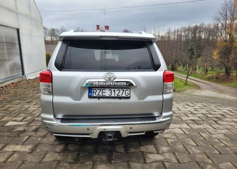 Продам Toyota 4Runner 2011 года в Запорожье