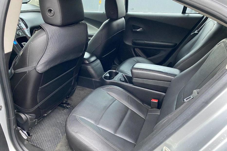Продам Chevrolet Volt 2014 года в Днепре