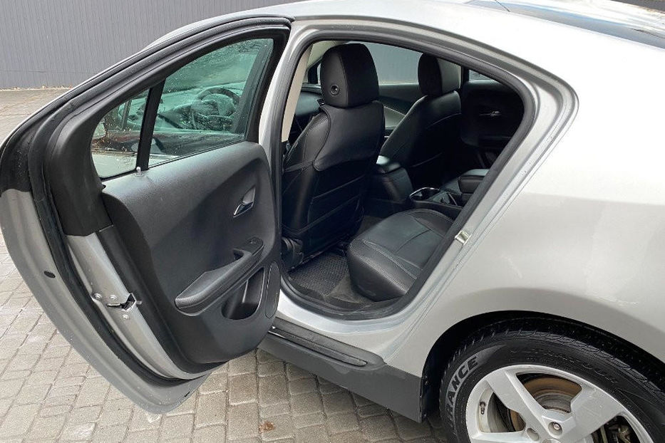 Продам Chevrolet Volt 2014 года в Днепре