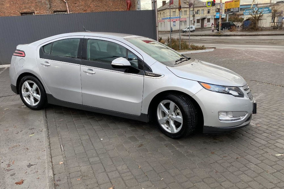 Продам Chevrolet Volt 2014 года в Днепре