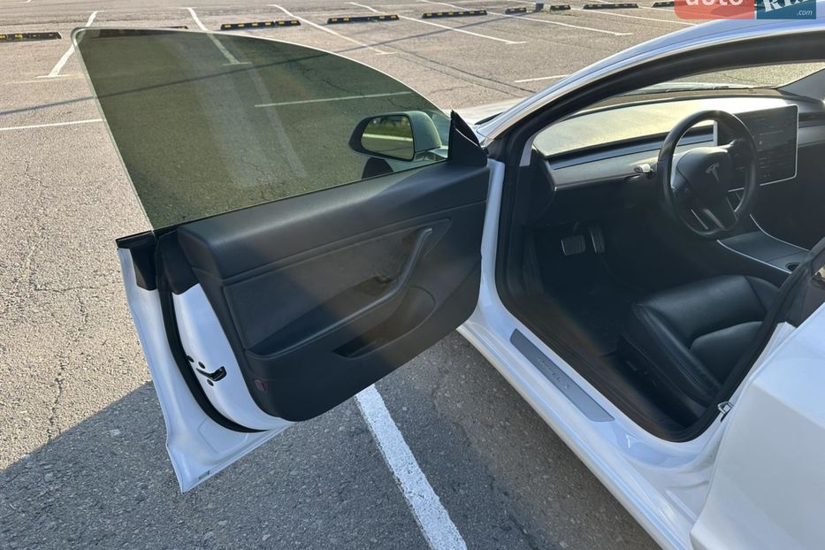 Продам Tesla Model 3 SR+ 2019 года в Днепре