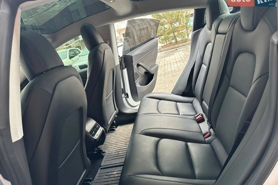 Продам Tesla Model 3 SR+ 2019 года в Днепре