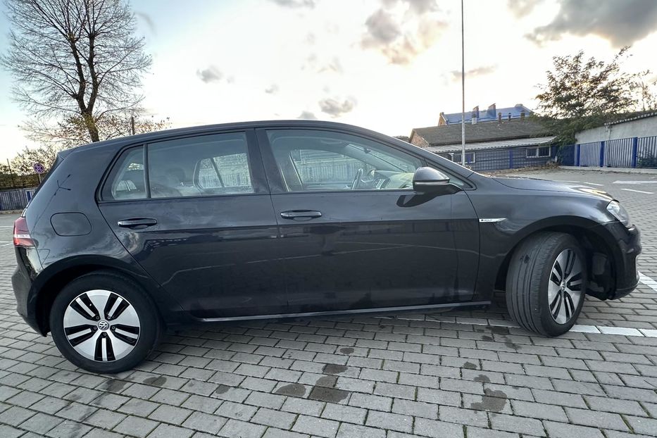 Продам Volkswagen e-Golf 2015 года в Тернополе