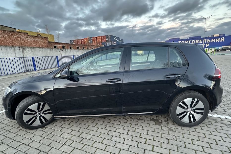 Продам Volkswagen e-Golf 2015 года в Тернополе