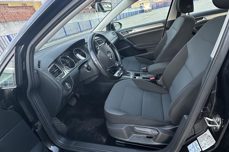 Продам Volkswagen e-Golf 2015 года в Тернополе