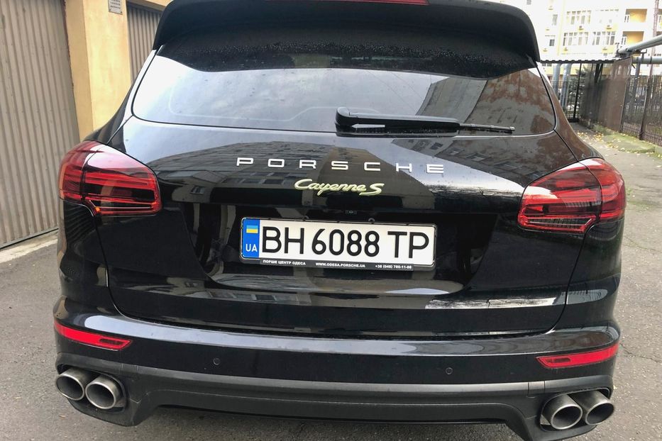 Продам Porsche Cayenne Plug-in-hybrid 420 л.с.  2015 года в Одессе