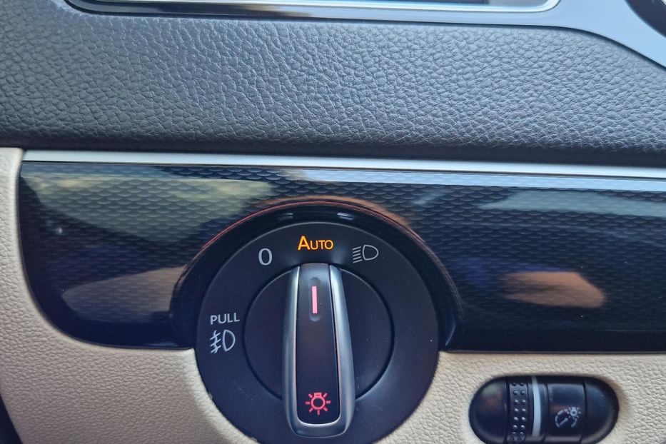 Продам Volkswagen Jetta 2015 года в Киеве