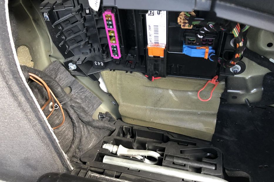 Продам Audi A6 Allroad C6/4F (FL) • 3.0 ТDІ Tiptronic 2011 года в Житомире