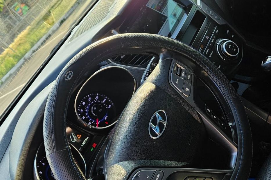 Продам Hyundai Santa FE 2016 года в Одессе