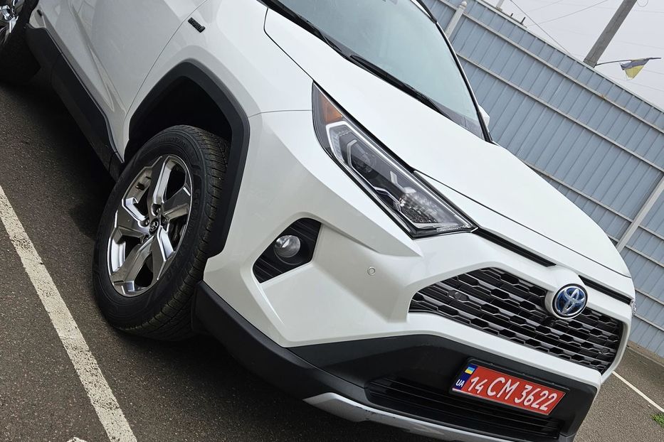 Продам Toyota Rav 4 2020 года в Одессе