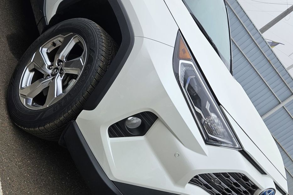 Продам Toyota Rav 4 2020 года в Одессе