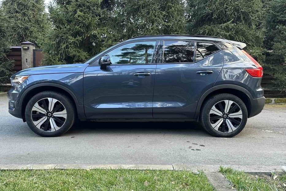 Продам Volvo S40 XC40 Recharge Pure Electric  2021 года в Киеве