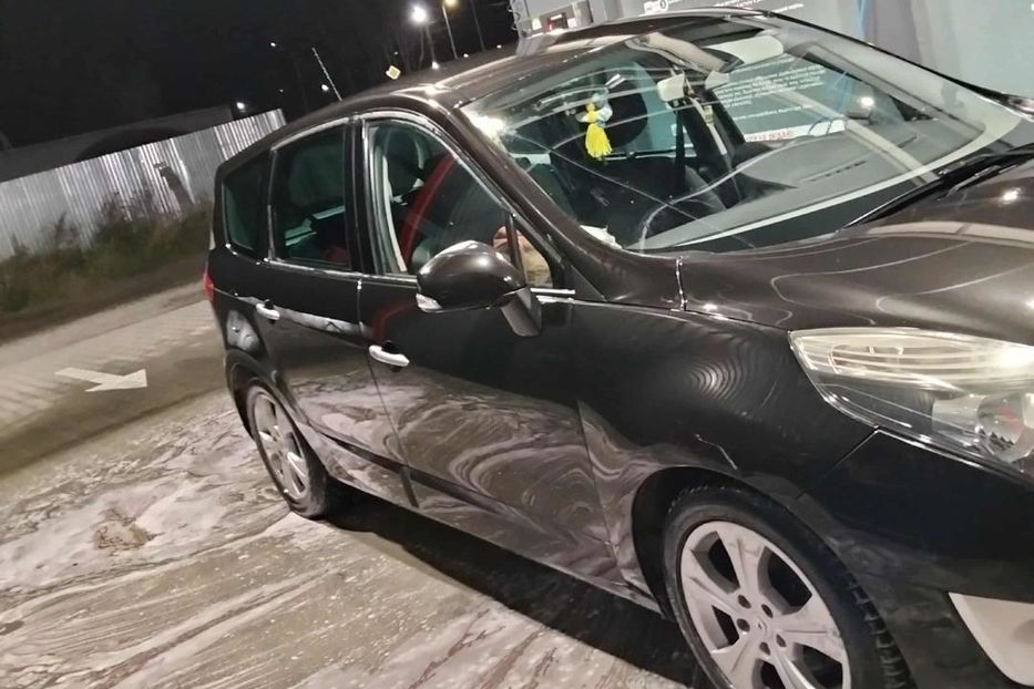 Продам Peugeot Scenic 7-місний 2010 года в Львове