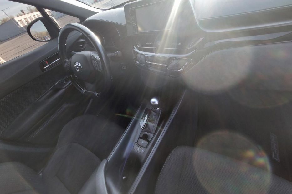Продам Toyota C-HR Автомат 2018 года в Киеве
