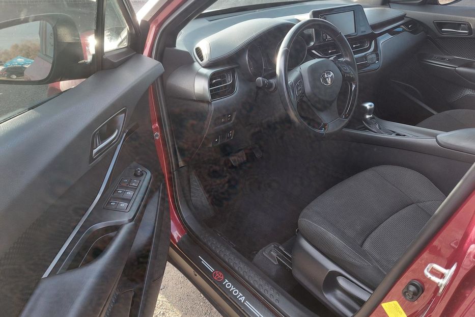 Продам Toyota C-HR Автомат 2018 года в Киеве