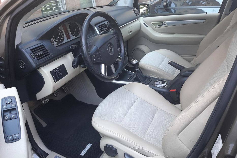 Продам Mercedes-Benz B 200 2009 года в Киеве