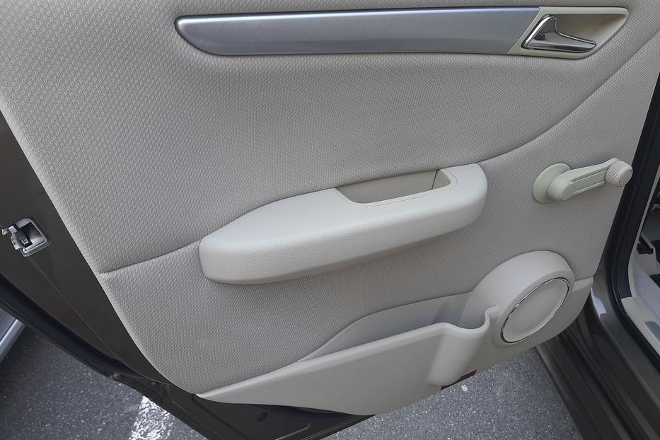 Продам Mercedes-Benz B 200 2009 года в Киеве