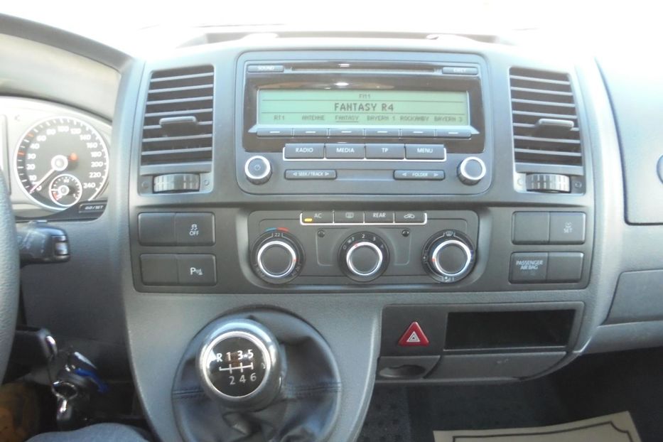 Продам Volkswagen T5 (Transporter) груз Продам Volkswagen T5 2009 года в Львове