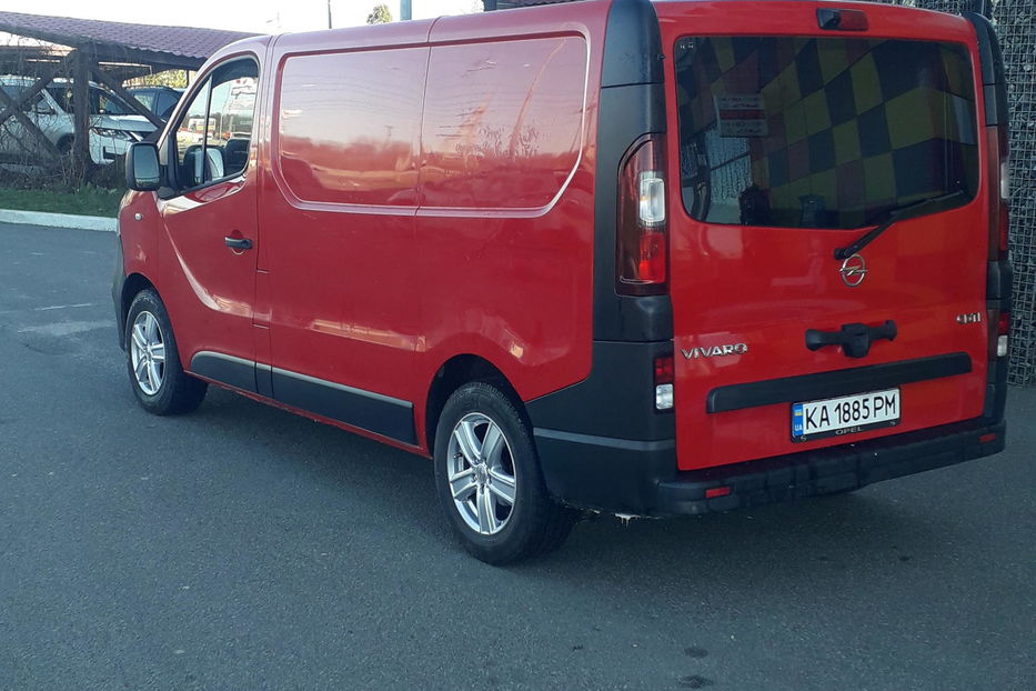 Продам Opel Vivaro груз. 2015 года в Киеве