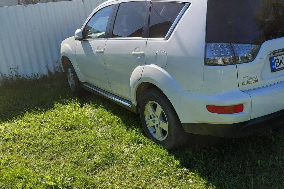 Продам Mitsubishi Outlander Base 2011 года в г. Козин, Ровенская область