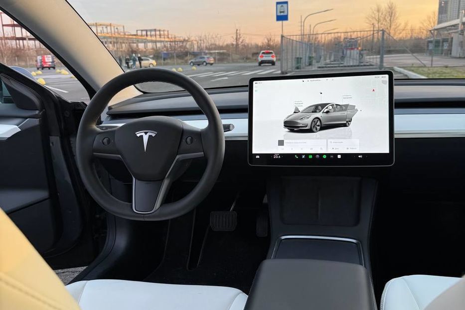 Продам Tesla Model 3 Long Range Dual Motor 2023 года в Киеве