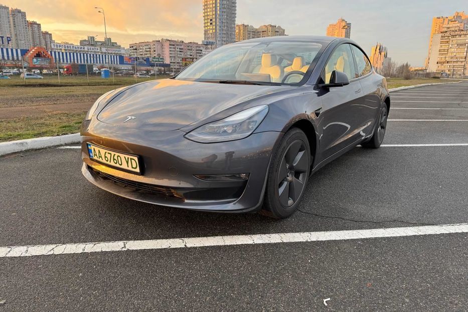 Продам Tesla Model 3 Long Range Dual Motor 2023 года в Киеве