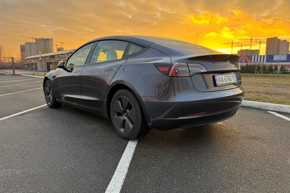 Продам Tesla Model 3 Long Range Dual Motor 2023 года в Киеве