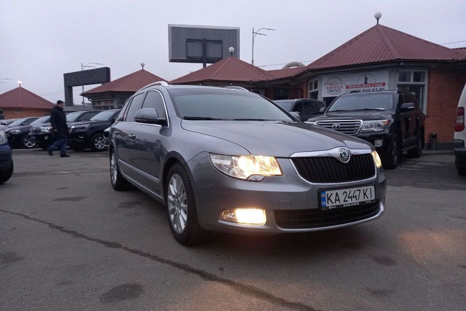 Продам Skoda Superb Base 2012 года в Киеве