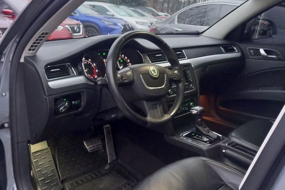 Продам Skoda Superb Base 2012 года в Киеве