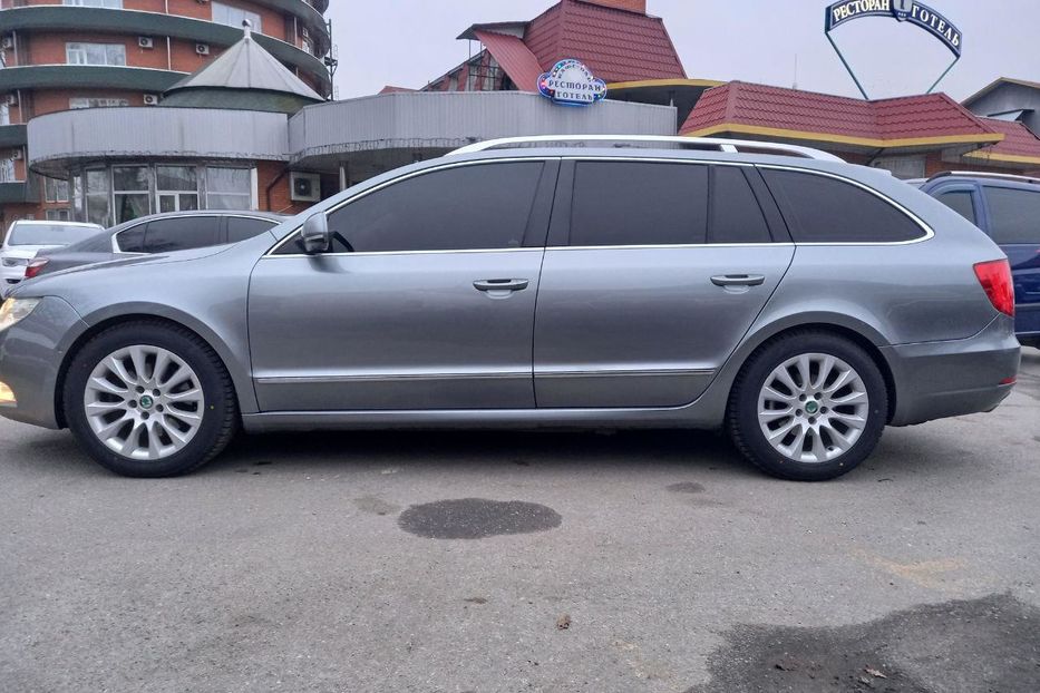 Продам Skoda Superb Base 2012 года в Киеве