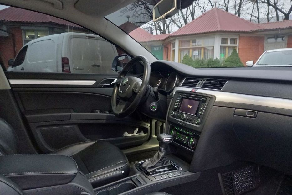 Продам Skoda Superb Base 2012 года в Киеве