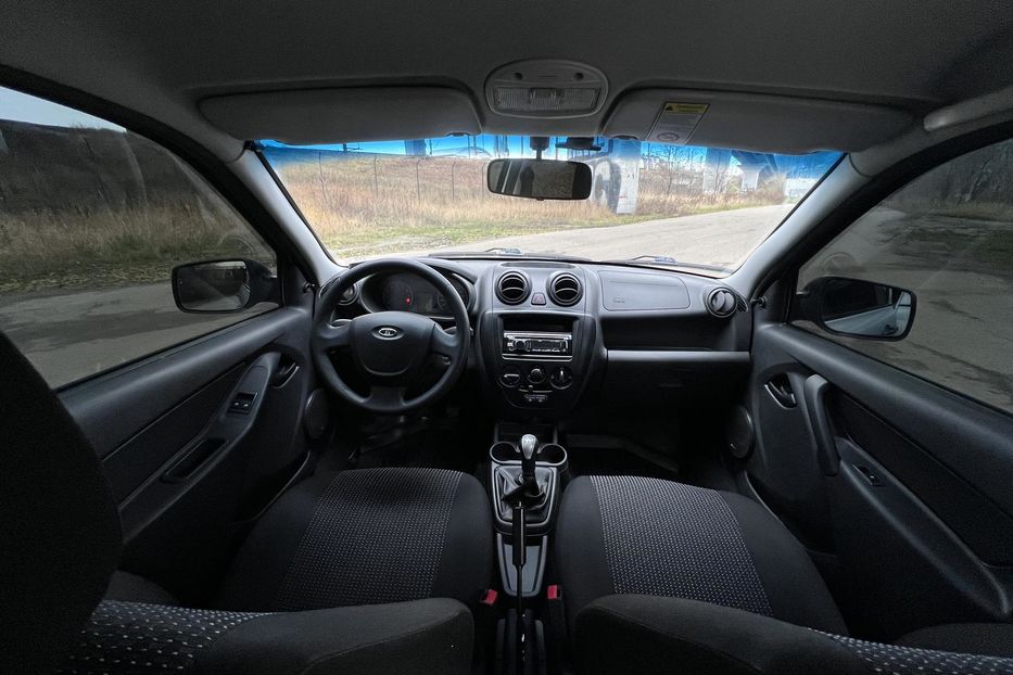 Продам ВАЗ 2190 Гранта 2013 года в Киеве