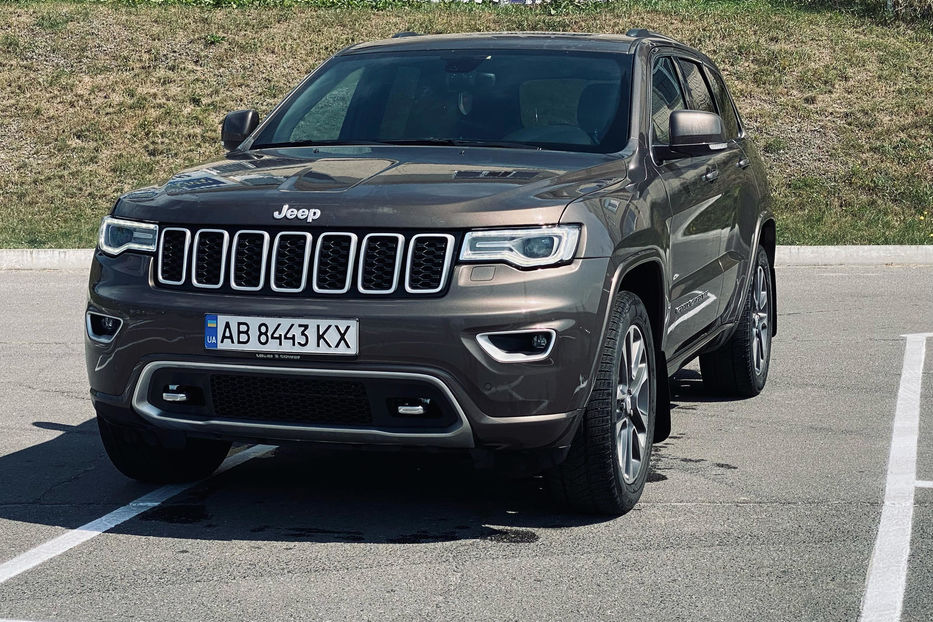 Продам Jeep Grand Cherokee overland 2017 года в Виннице