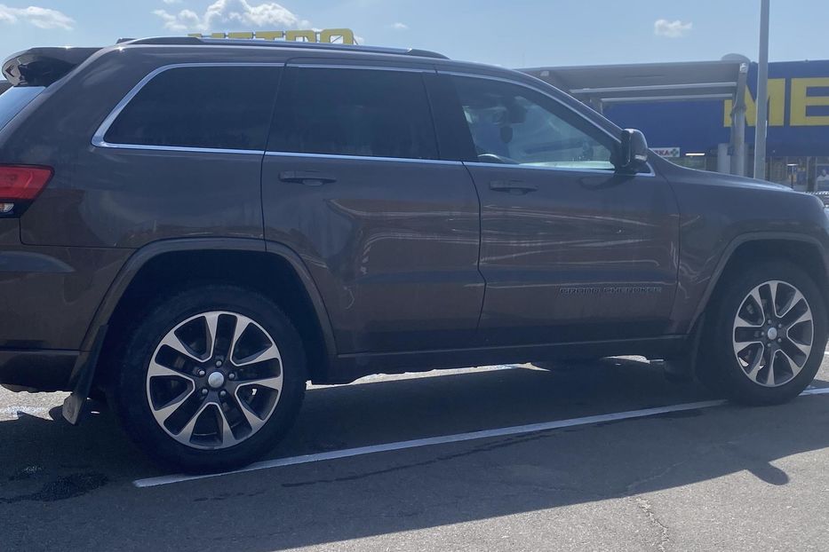 Продам Jeep Grand Cherokee overland 2017 года в Виннице